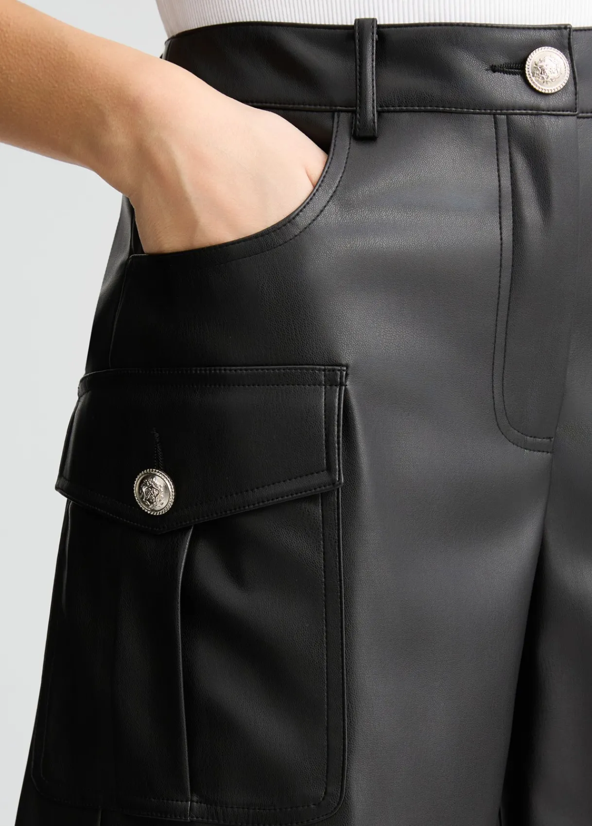 Liu Jo Short cargo en tissu enduit|Femme Pantalons